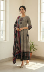 Black Applique Patch with Kalamkari Border print Long Kurti Set