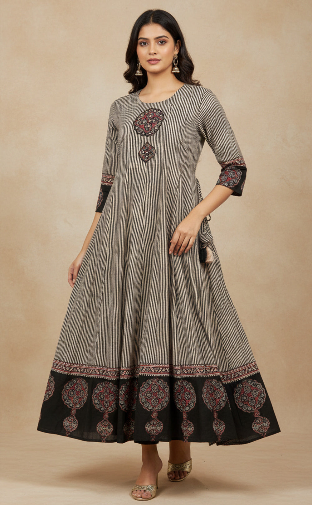 Black Applique Patch with Kalamkari Border print Long Kurti Set