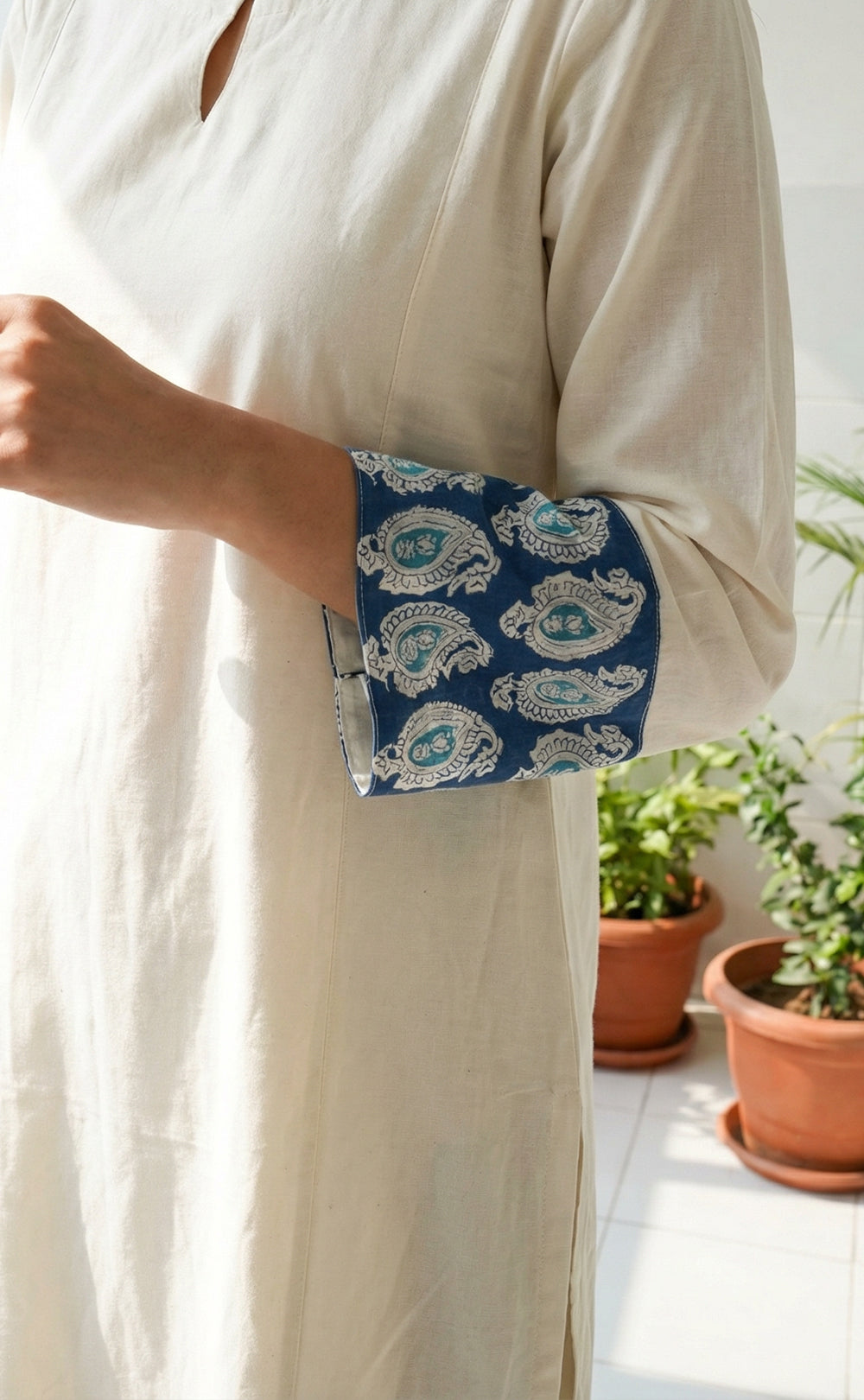 White Cotton Big Blue Border Printed Thread Fitting  Kurti set