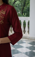 Marron Chinon Beats Embroidery Kurti Set