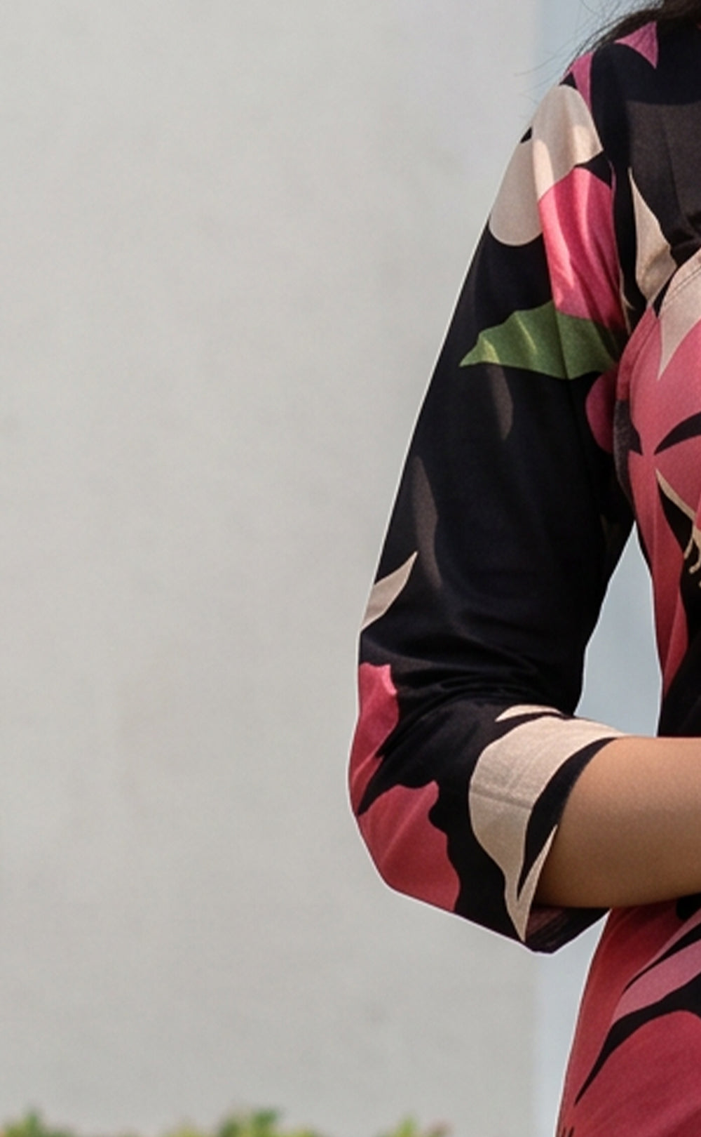 Black Cotton Floral Leaf Printed Straight Kurti