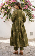 Mehndi Green Cotton All-Over Floral Print Kurti Set