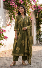 Mehndi Green Cotton All-Over Floral Print Kurti Set