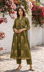 Mehndi Green Cotton All-Over Floral Print Kurti Set