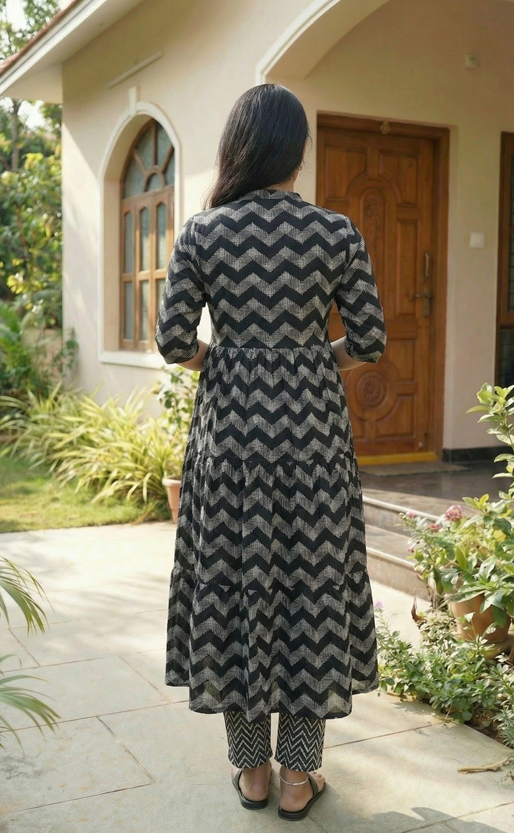 Divena Black Rayon Zigzag Kurti Gown