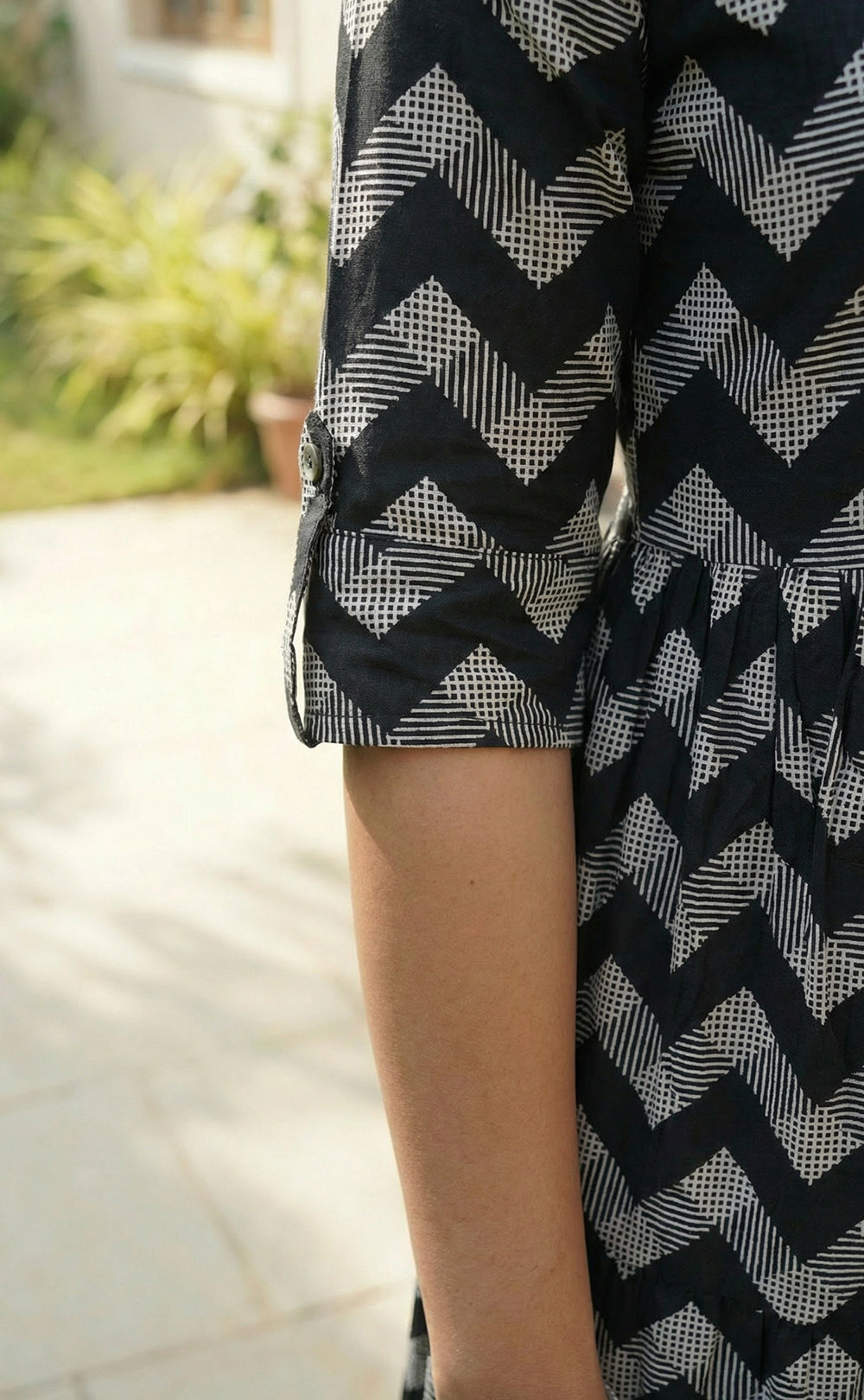 Divena Black Rayon Zigzag Kurti Gown